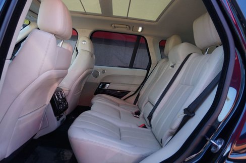 Used 2014 Land Rover Range Rover HSE image 15