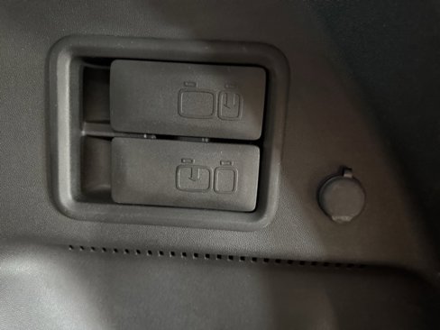 Used 2018 Chevrolet Equinox LT image 35