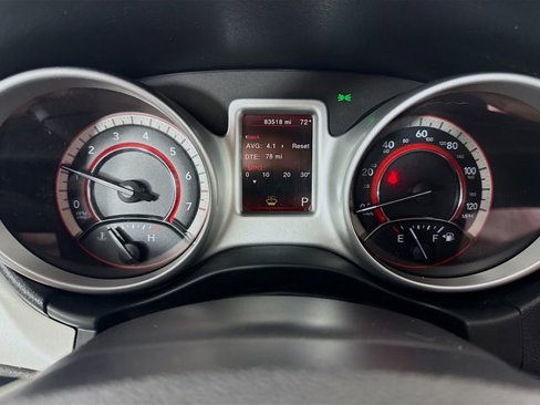 Used 2019 Dodge Journey SE image 12