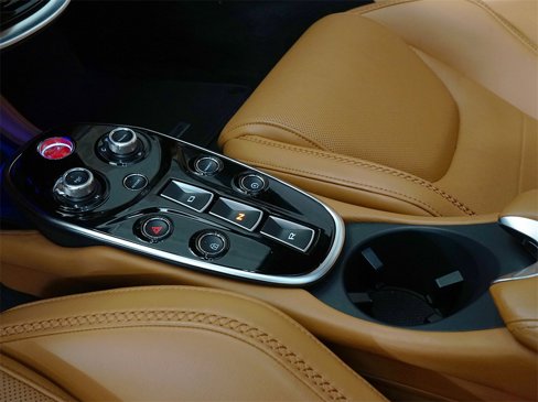 Used 2023 McLaren GT image 16
