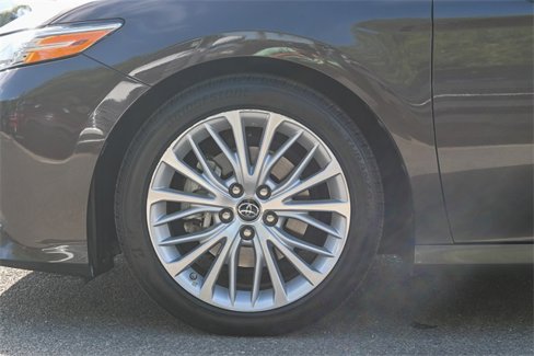 Used 2018 Toyota Camry XLE image 10