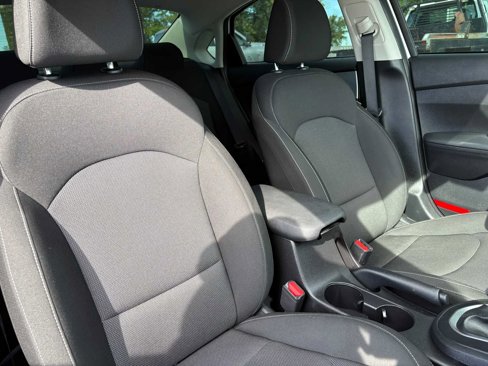 Used 2024 Kia Forte LXS image 19