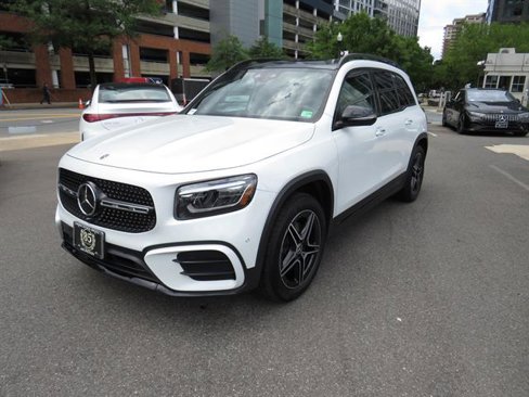 Certified 2024 Mercedes-Benz GLB 250 4MATIC image 1