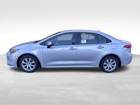 New 2025 Toyota Corolla LE image 2