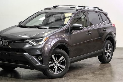 Used 2018 Toyota RAV4 XLE image 8