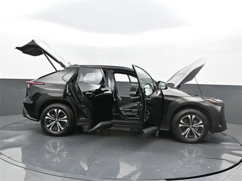Used 2025 Toyota bZ4X AWD image 32