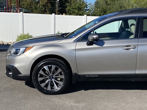 Used 2017 Subaru Outback 2.5i Limited w/ Popular Package #5 image 2