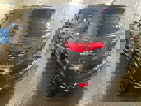 Used 2021 Jeep Grand Cherokee Laredo X image 5