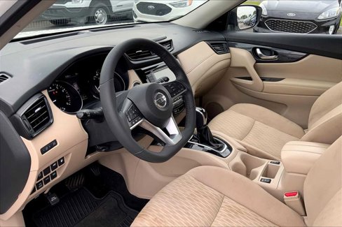 Used 2018 Nissan Rogue SV image 17