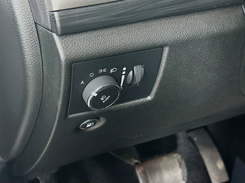 Used 2021 Jeep Grand Cherokee Laredo w/ Security & Convenience Group image 15