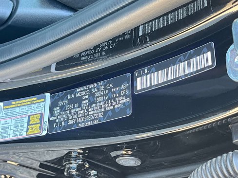 Used 2025 Kia K4 LXS image 27