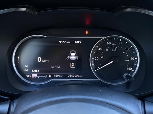 Used 2021 Nissan Versa SR image 10