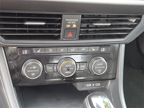 Used 2024 Volkswagen Jetta SE image 22