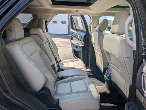 Used 2018 Ford Explorer Platinum image 14