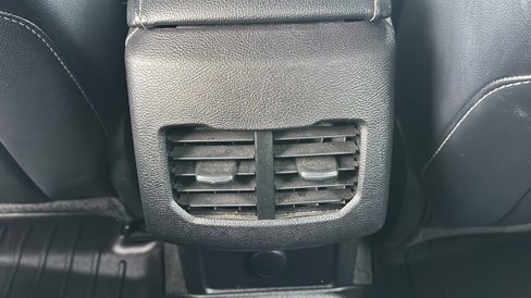 Used 2018 Ford Fusion SE w/ Fusion SE Technology Package image 23
