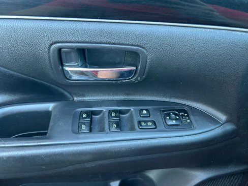 Used 2019 Mitsubishi Outlander SE image 11