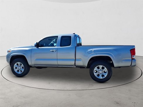 Used 2016 Toyota Tacoma SR image 8