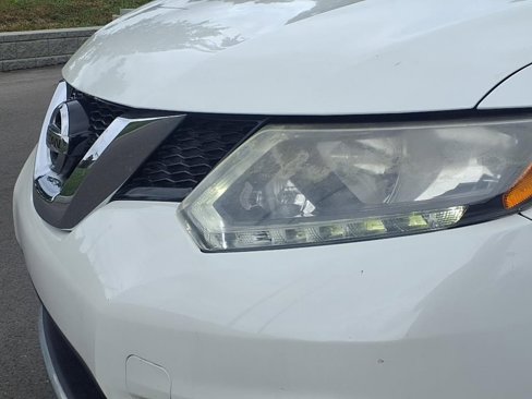 Used 2016 Nissan Rogue SV w/ SV Premium Package image 20