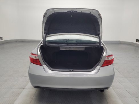 Used 2017 Toyota Camry SE image 29
