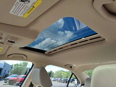 Used 2017 Volkswagen Jetta SE image 15