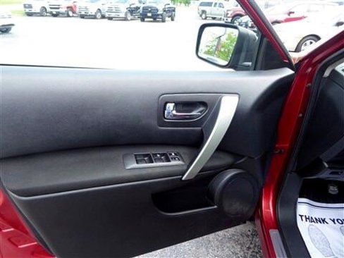 Used 2013 Nissan Rogue SV w/ Premium Pkg image 9