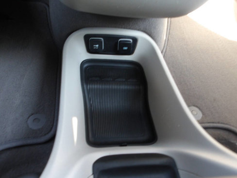 Used 2017 Chrysler Pacifica Touring-L image 17