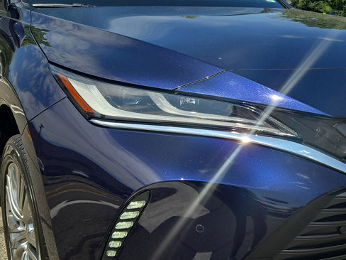Used 2021 Toyota Venza Limited image 9