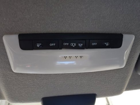 Used 2021 Nissan Kicks S image 45