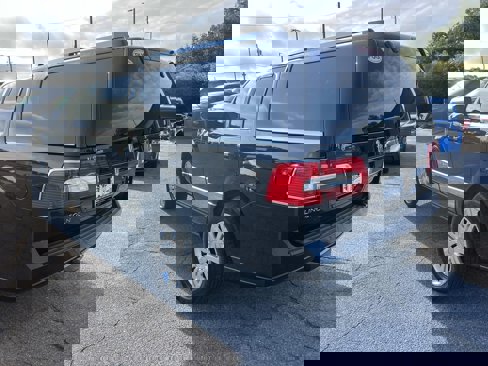 Used 2014 Lincoln Navigator L 4WD image 5