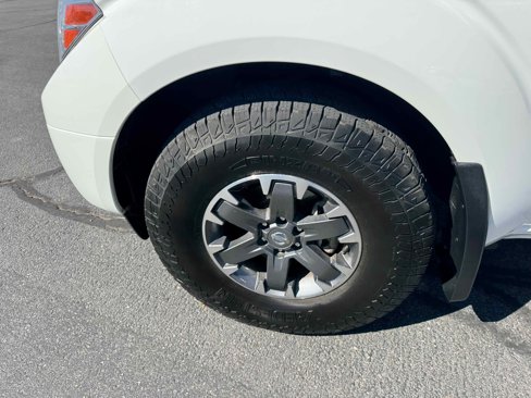 Used 2020 Nissan Frontier PRO-4X w/ Pro-4x Utility Package image 14