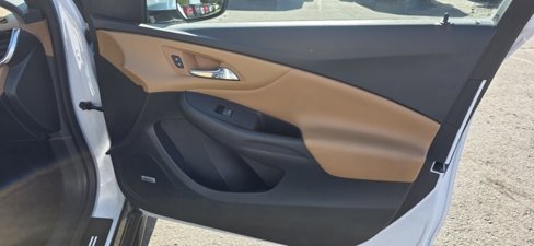 Used 2017 Chevrolet Volt Premier w/ Driver Confidence II Package image 15