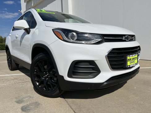Used 2022 Chevrolet Trax LT w/ Sport Edition image 4