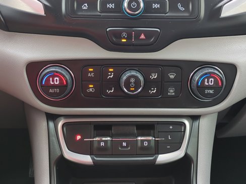 Used 2023 GMC Terrain SLE w/ Driver Convenience Package image 24