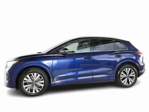 Used 2024 Audi Q4 e-tron Premium w/ Convenience Package image 3