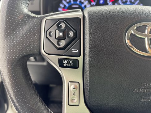Used 2018 Toyota 4Runner SR5 Premium image 18