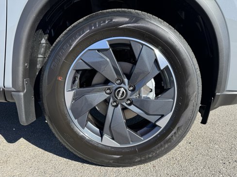New 2026 Nissan Rogue SV image 9