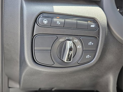 Certified 2024 INFINITI QX50 Luxe w/ Accent Package image 16