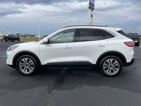 Used 2021 Ford Escape SEL w/ Class II Trailer Tow Package image 2