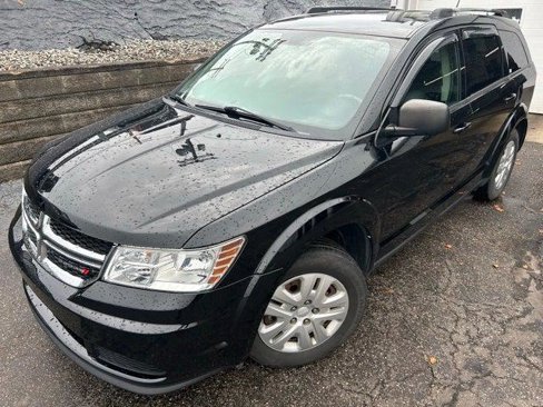 Certified 2017 Dodge Journey SE w/ Flexible Seating Group image 1