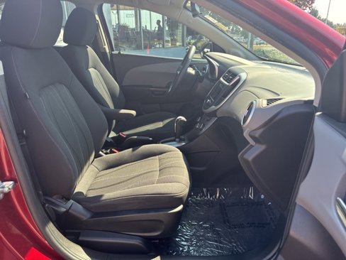 Used 2019 Chevrolet Sonic LT w/ Convenience Package image 23