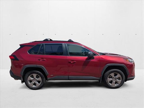 Used 2023 Toyota RAV4 LE image 4