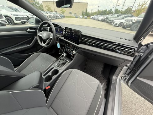 New 2025 Volkswagen Jetta Sport image 25