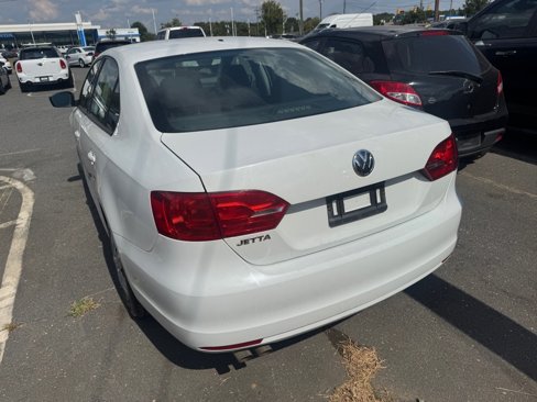Used 2014 Volkswagen Jetta S image 4