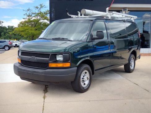 Used 2016 Chevrolet Express 2500 image 1