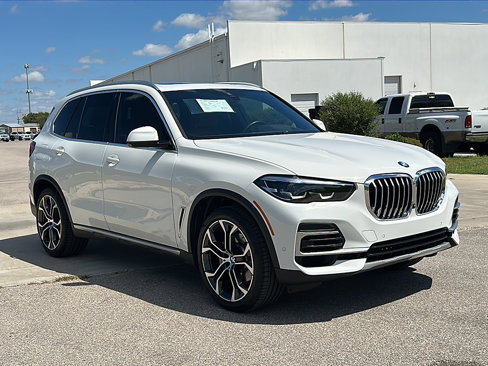 Certified 2022 BMW X5 sDrive40i w/ Luxury Seating Package image 10