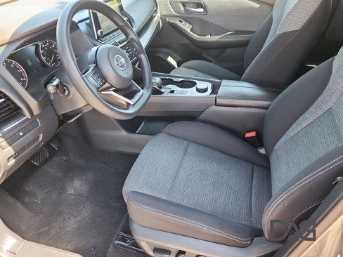 Used 2021 Nissan Rogue SV image 14