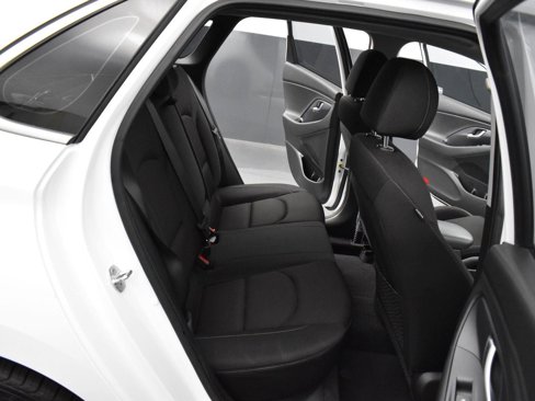 Used 2018 Hyundai Elantra GT image 26