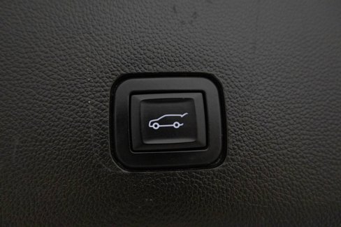 Used 2018 Chevrolet Traverse LT image 39