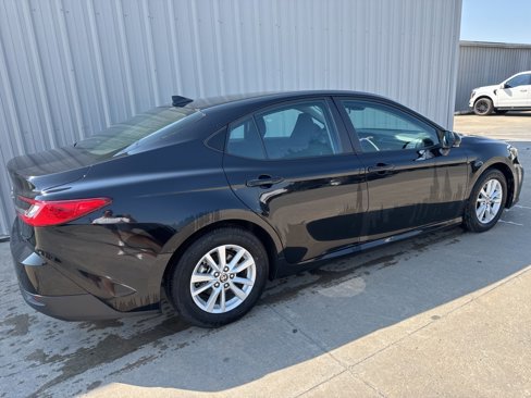 Used 2025 Toyota Camry LE image 17