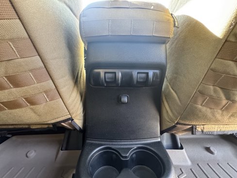 Used 2016 Jeep Wrangler Unlimited Sahara image 14